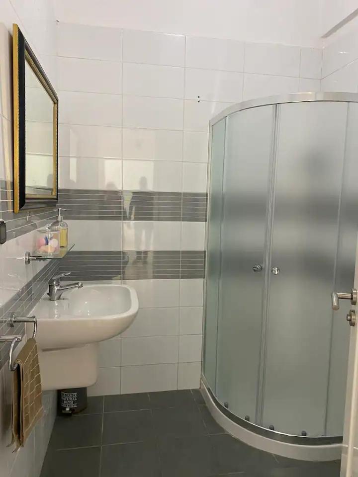 Appartement Simple Et Propre 스팍스 외부 사진